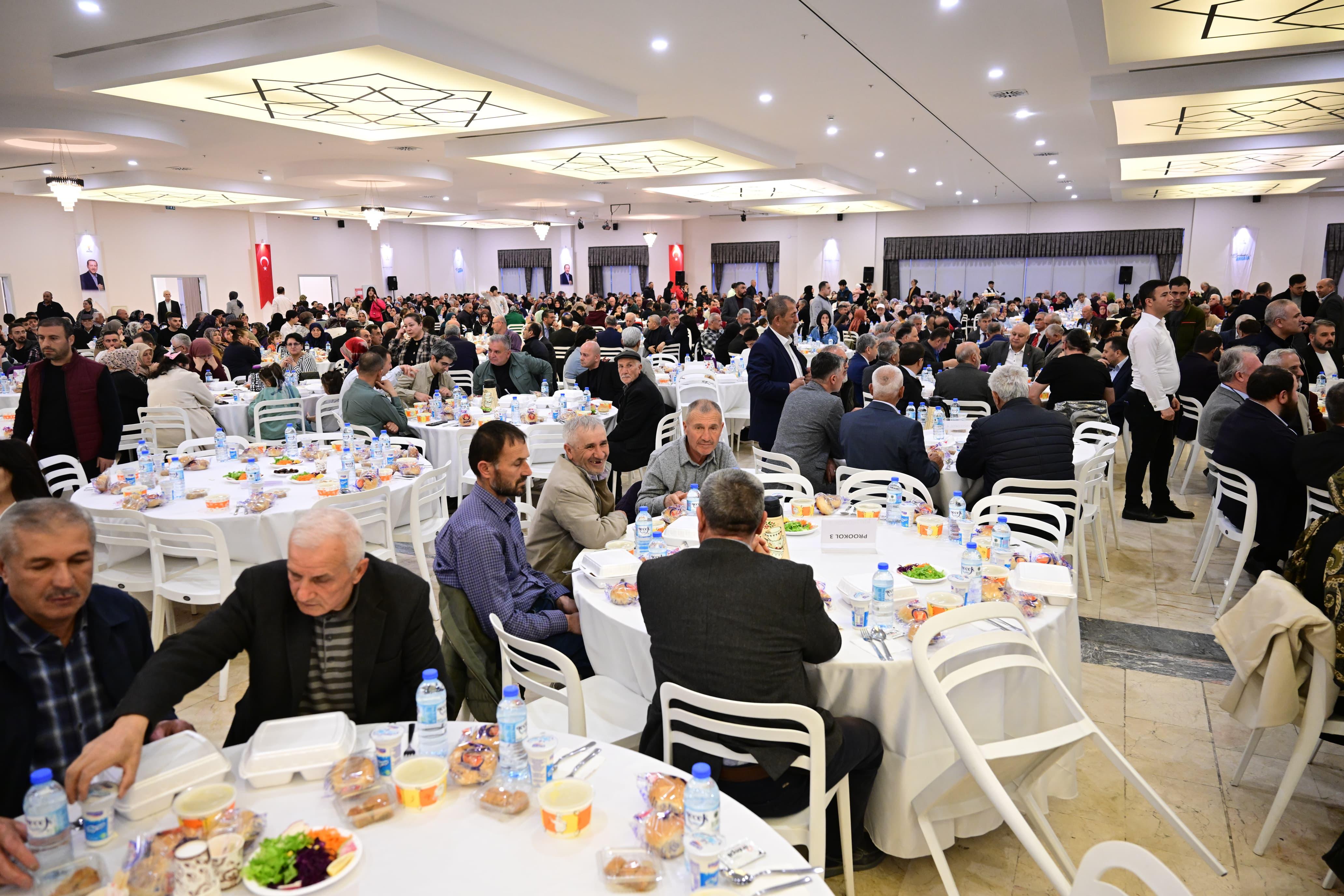 Yüksek Hızlı Trenlerle 97 Milyon Yolcu Taşındı: Ulaştırma Bakanı Uraloğlu'ndan Açıklamalar